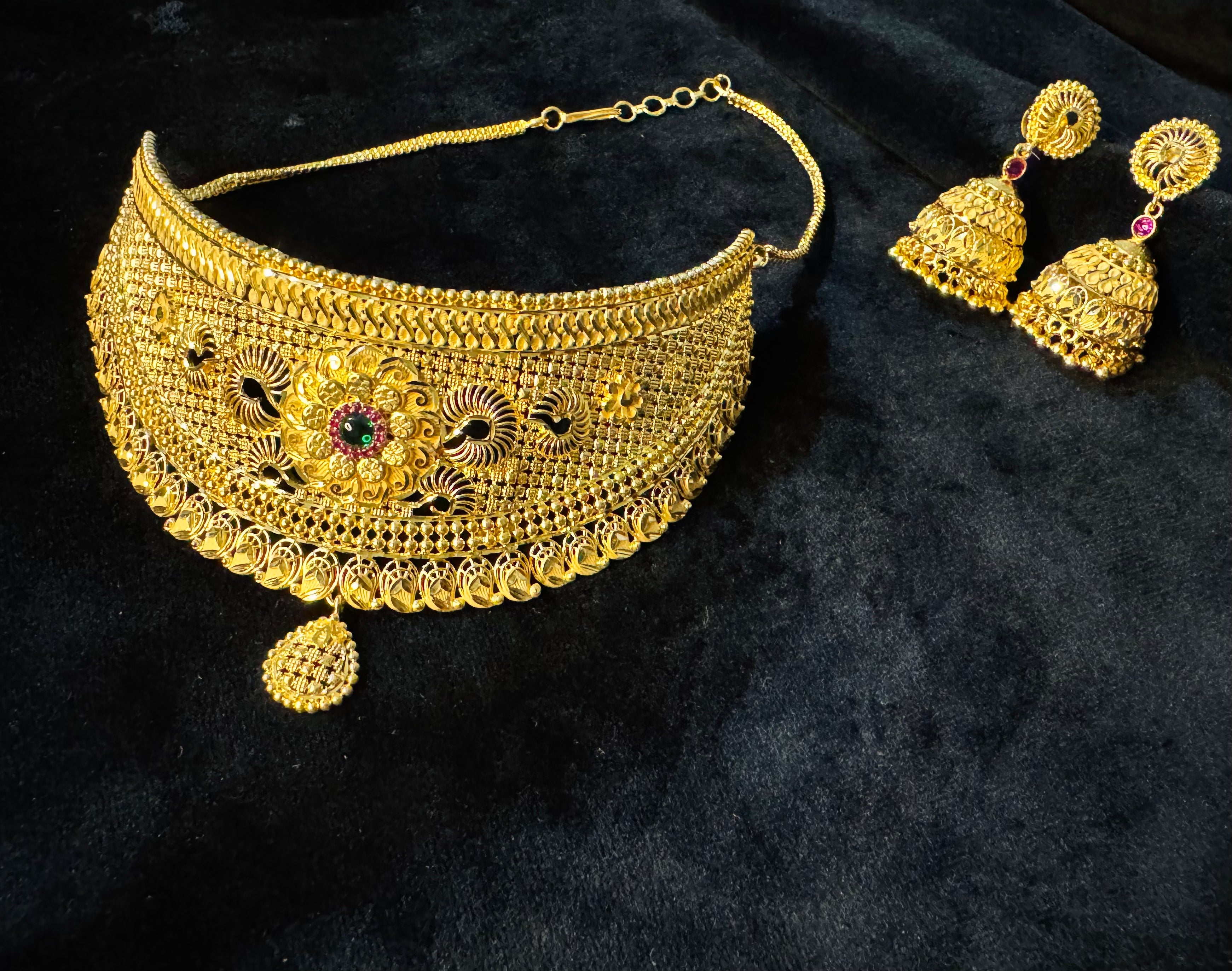 Kohlapuri Choker Set